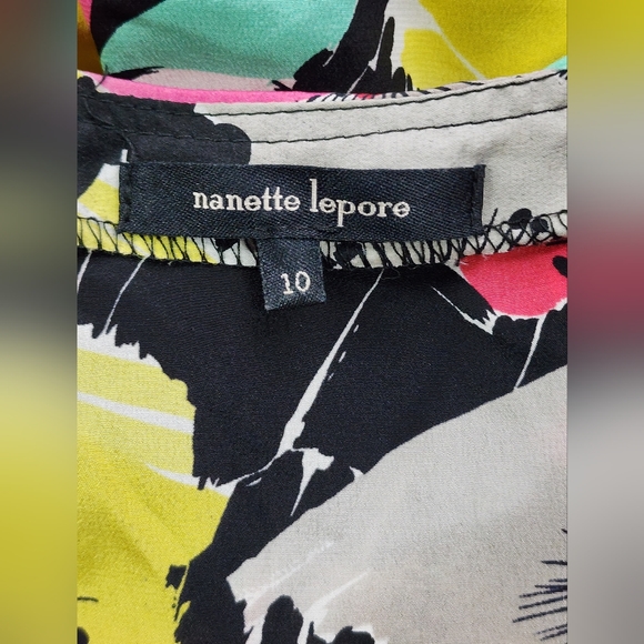 Nanette Lepore silk ruffled wrap tie floral top blouse M/10 - Picture 10 of 11